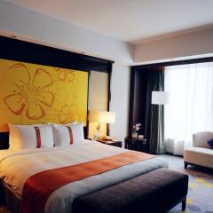 Отель Holiday Inn Shifu Гуанчжоу комната для гостей фото 4