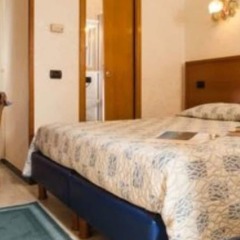Hotel Grifo сейф в номере