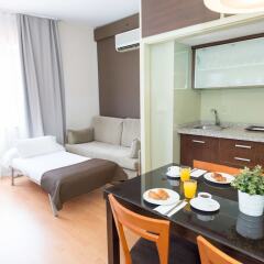 Отель Aparthotel Senator Barcelona в номере фото 4