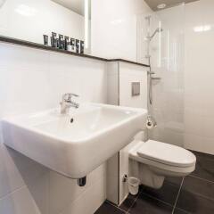 Отель Yays Oostenburgergracht Concierged Boutique Apartments Нидерланды, Амстердам - отзывы, цены и фото номеров - забронировать отель Yays Oostenburgergracht Concierged Boutique Apartments онлайн ванная фото 2
