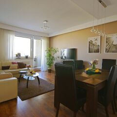 Апартаменты IRS ROYAL APARTMENTS - IRS Aviator комната для гостей фото 5