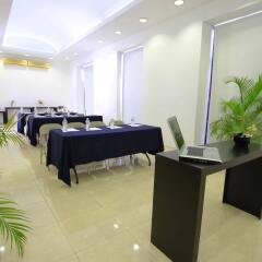 Hotel Embajadores