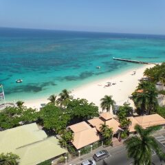 Отель Sundown Beach Studio At Montego Bay Club Ямайка, Монтего-Бей - отзывы, цены и фото номеров - забронировать отель Sundown Beach Studio At Montego Bay Club онлайн пляж фото 2
