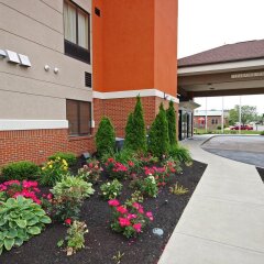 Отель Comfort Suites East Broad At 270 Колумбус