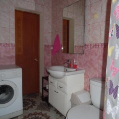 Гостиница Жилое помещение Юлана на Невском в Санкт-Петербурге отзывы, цены и фото номеров - забронировать гостиницу Жилое помещение Юлана на Невском онлайн Санкт-Петербург ванная