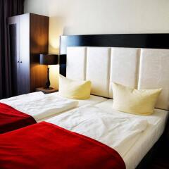 Admiral Hotel комната для гостей