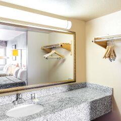 Отель Days Inn And Suites Mesa США, Меса - отзывы, цены и фото номеров - забронировать отель Days Inn And Suites Mesa онлайн ванная