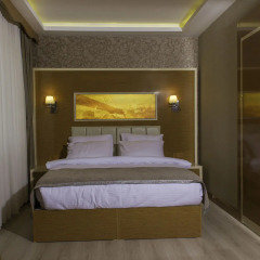 De Maison Hotel сейф в номере