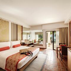 Отель Outrigger Laguna Phuket Beach Resort 5* Улучшенный номер с различными типами кроватей фото 2