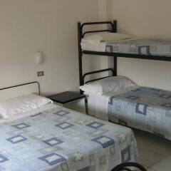 Hotel Ivette Римини сейф в номере