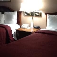 Отель Days Inn & Suites Louisville Airport SW комната для гостей фото 5