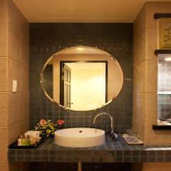 Отель Woraburi Phuket Resort & Spa ванная