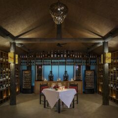 Отель The Naka Island, A Luxury Collection Resort and Spa, Phuket гостиничный бар
