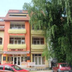 Отель Orel Residence парковка