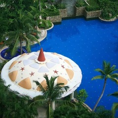 Апартаменты Lezai Lvtu Seaview Holiday Apartment бассейн