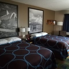 Super 8 by Wyndham Keokuk in Keokuk, United States of America from 90$, photos, reviews - zenhotels.com guestroom photo 4