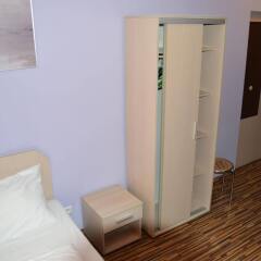 Отель Akira Bed & Breakfast Польша, Вроцлав - отзывы, цены и фото номеров - забронировать отель Akira Bed & Breakfast онлайн удобства в номере фото 2