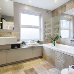 Отель Stunning Primrose Hill Gem - MDY Великобритания, Лондон - отзывы, цены и фото номеров - забронировать отель Stunning Primrose Hill Gem - MDY онлайн ванная фото 2