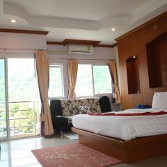 Отель Suksan Patong Place Guesthouse комната для гостей фото 3