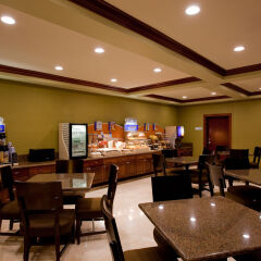 Отель Holiday Inn Express Hotel & Suites Woodland Hills США, Лос-Анджелес - отзывы, цены и фото номеров - забронировать отель Holiday Inn Express Hotel & Suites Woodland Hills онлайн питание фото 2