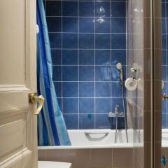 Отель Lovely 2BR - Tour Eiffel - Champs de Mars ванная