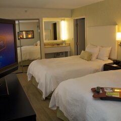 Отель Hampton Inn & Suites Chicago Downtown в номере фото 2