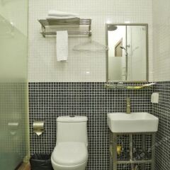 Отель Shunliu Hotel Китай, Шэньчжэнь - отзывы, цены и фото номеров - забронировать отель Shunliu Hotel онлайн ванная фото 2