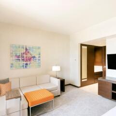 Отель Hyatt Place Dubai, Wasl District Дубай комната для гостей фото 5