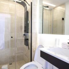 Отель Coral House by CanaBay Hotels Доминикана, Пунта Кана - отзывы, цены и фото номеров - забронировать отель Coral House by CanaBay Hotels онлайн ванная фото 2