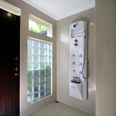 Отель Bali Rich Seminyak Villas сауна