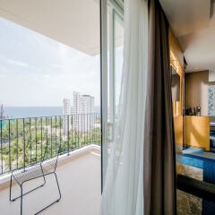 Отель Quinter Central Nha Trang балкон