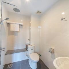 Отель Maison Hai Homestay Хойан ванная