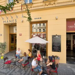 Отель Ea Manes Прага парковка