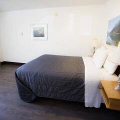 Lamphouse By Basecamp in Canmore, Canada from 217$, photos, reviews - zenhotels.com guestroom photo 4