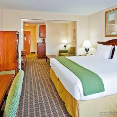 Holiday Inn Express Hotel & Suites MERIDIAN комната для гостей фото 3
