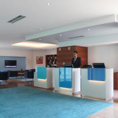 Отель OPOHotel Porto Aeroporto интерьер отеля