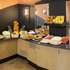 Отель Holiday Inn Express Ciudad de las Ciencias Испания, Валенсия - 1 отзыв об отеле, цены и фото номеров - забронировать отель Holiday Inn Express Ciudad de las Ciencias онлайн питание фото 3