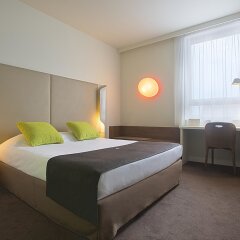 Отель Campanile Wroclaw Centrum Польша, Вроцлав - 3 отзыва об отеле, цены и фото номеров - забронировать отель Campanile Wroclaw Centrum онлайн комната для гостей фото 4