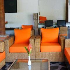 Отель The Chalet Phuket Resort Таиланд, Пхукет - отзывы, цены и фото номеров - забронировать отель The Chalet Phuket Resort онлайн интерьер отеля