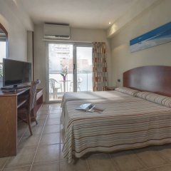 4R Miramar Calafell in Calafell, Spain from 73$, photos, reviews - zenhotels.com guestroom photo 2