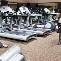 Отель Crowne Plaza Cleveland South-Independence фитнесс-зал фото 4