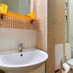 Home-Hotel Voloshskaya 51 Киев ванная