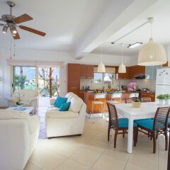 Отель Villa Crystal Sea Кипр, Протарас - отзывы, цены и фото номеров - забронировать отель Villa Crystal Sea онлайн комната для гостей фото 3