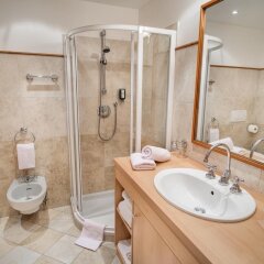 Small & Beautiful Hotel Gnaid Тироло ванная