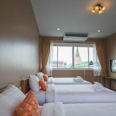 Отель Feung Nakorn Balcony Rooms And Cafe Бангкок фото 11