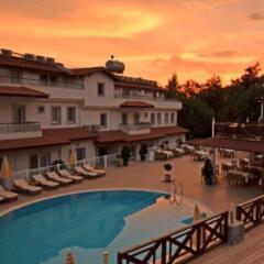 Diana Suite Hotel балкон