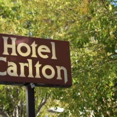 Отель Carlton вид на фасад фото 2