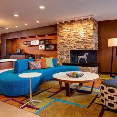 Отель Fairfield Inn & Suites Meridian комната для гостей