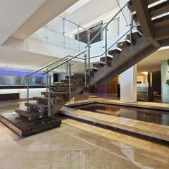 Отель Four Points by Sheraton Cali бассейн фото 3