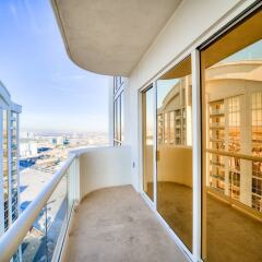 Отель Jet Luxury at the Vdara Condo Hotel США, Лас-Вегас - отзывы, цены и фото номеров - забронировать отель Jet Luxury at the Vdara Condo Hotel онлайн балкон